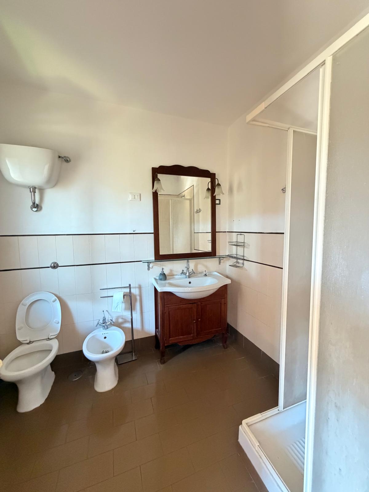 Casa indipendente con terreno di 1.800 mq.ca.