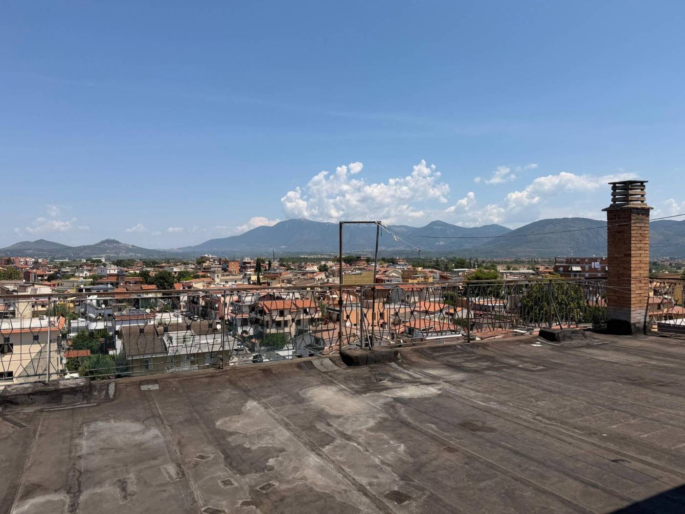 2 Locali con Terrazzo via Lazio – Villalba