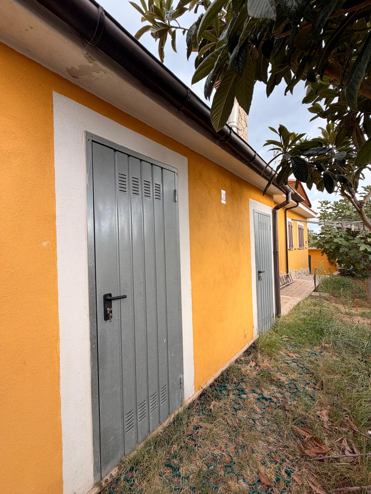 Villa singola con giardino di 1.000 mq.ca. Ottimo stato!