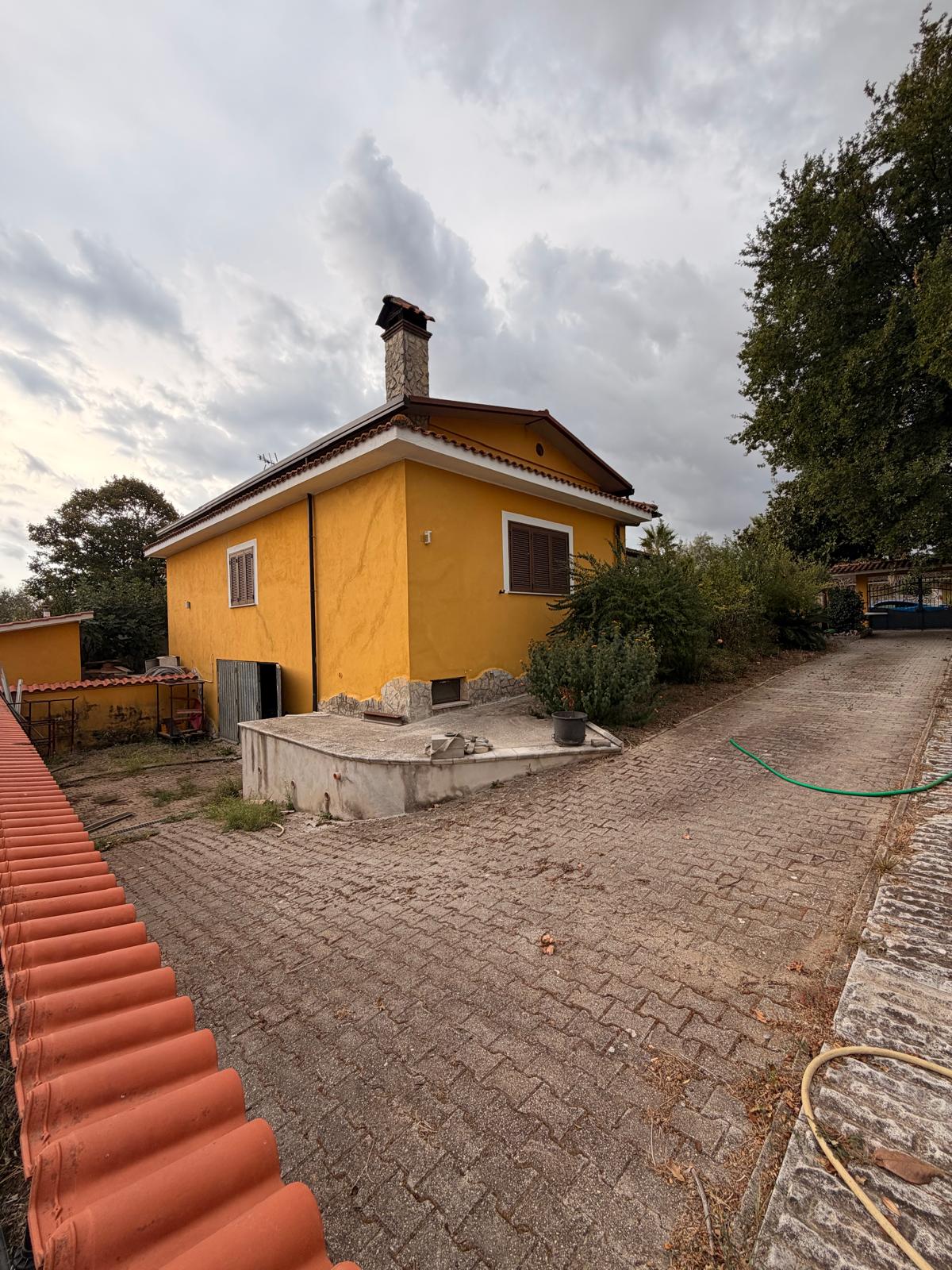 Villa singola con giardino di 1.000 mq.ca. Ottimo stato!