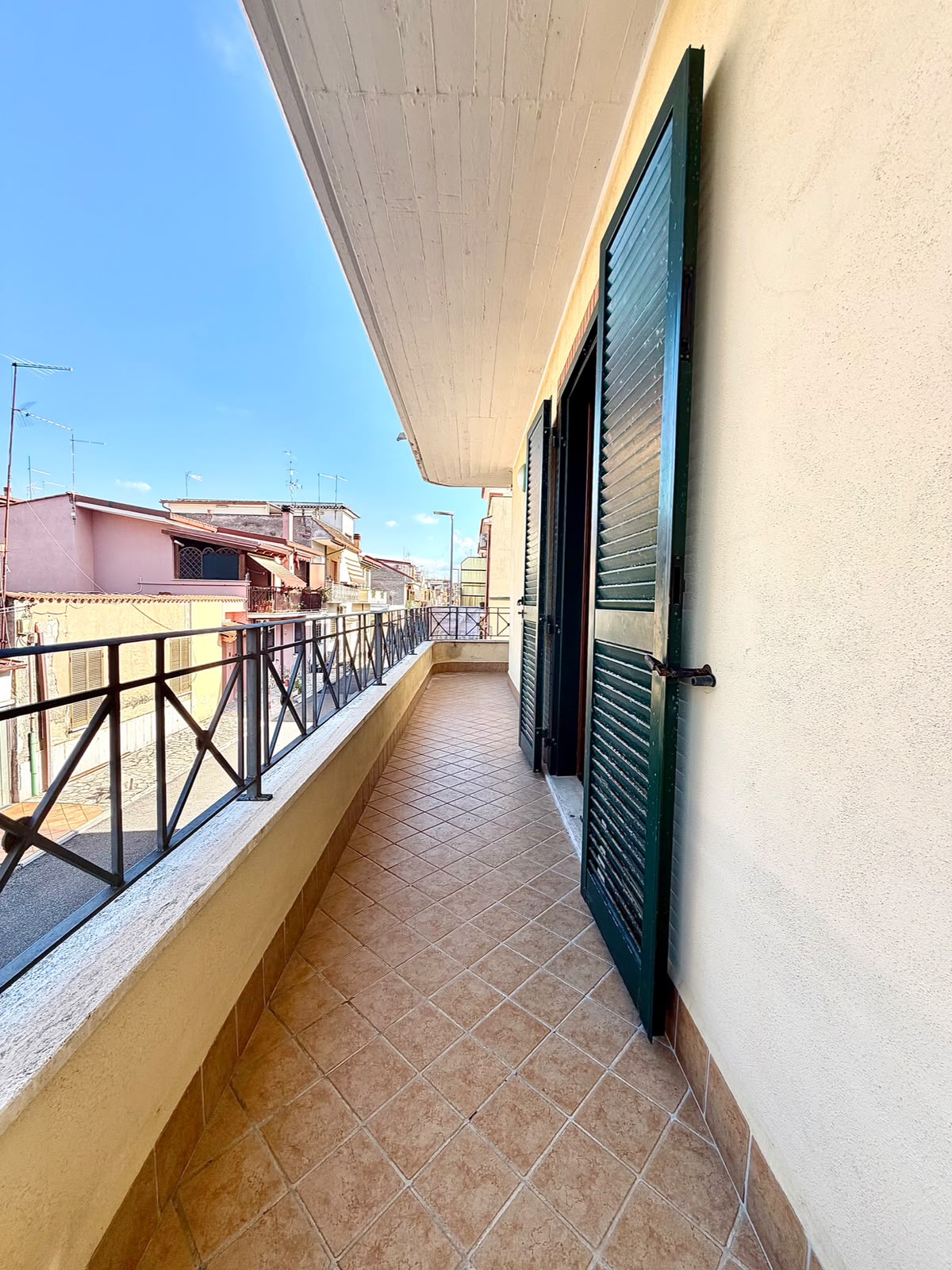 1° piano con balcone angolare – libero da subito