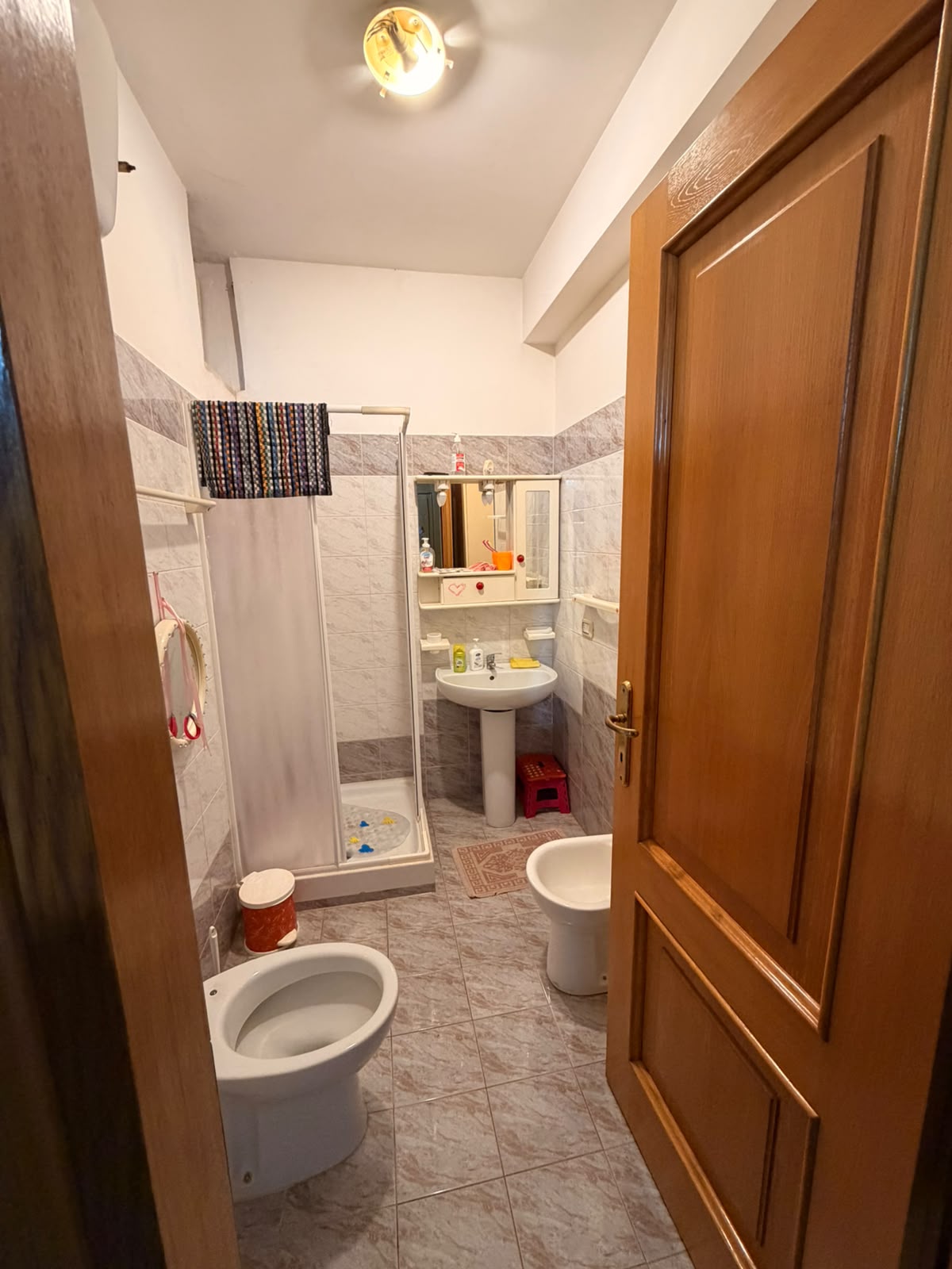 Lanuvio. 3 locali in villa con terrazzo.