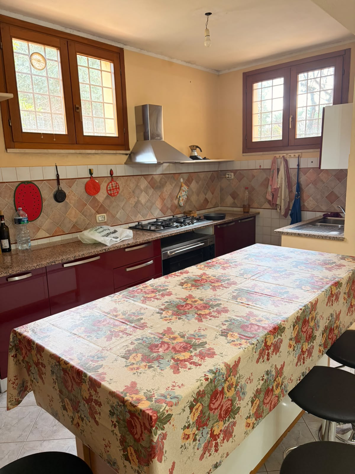 Lanuvio. 3 locali in villa con terrazzo.